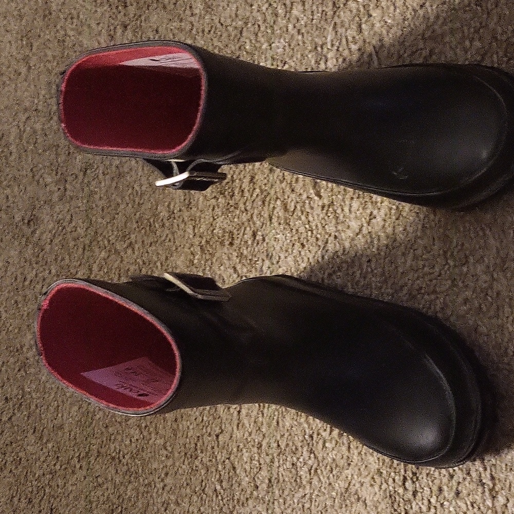 Oaki rain boots